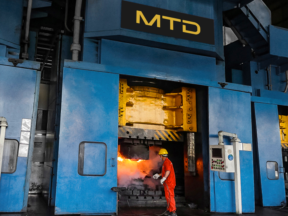 Forging trilogy: 10,000 tons forging of aluminum bars