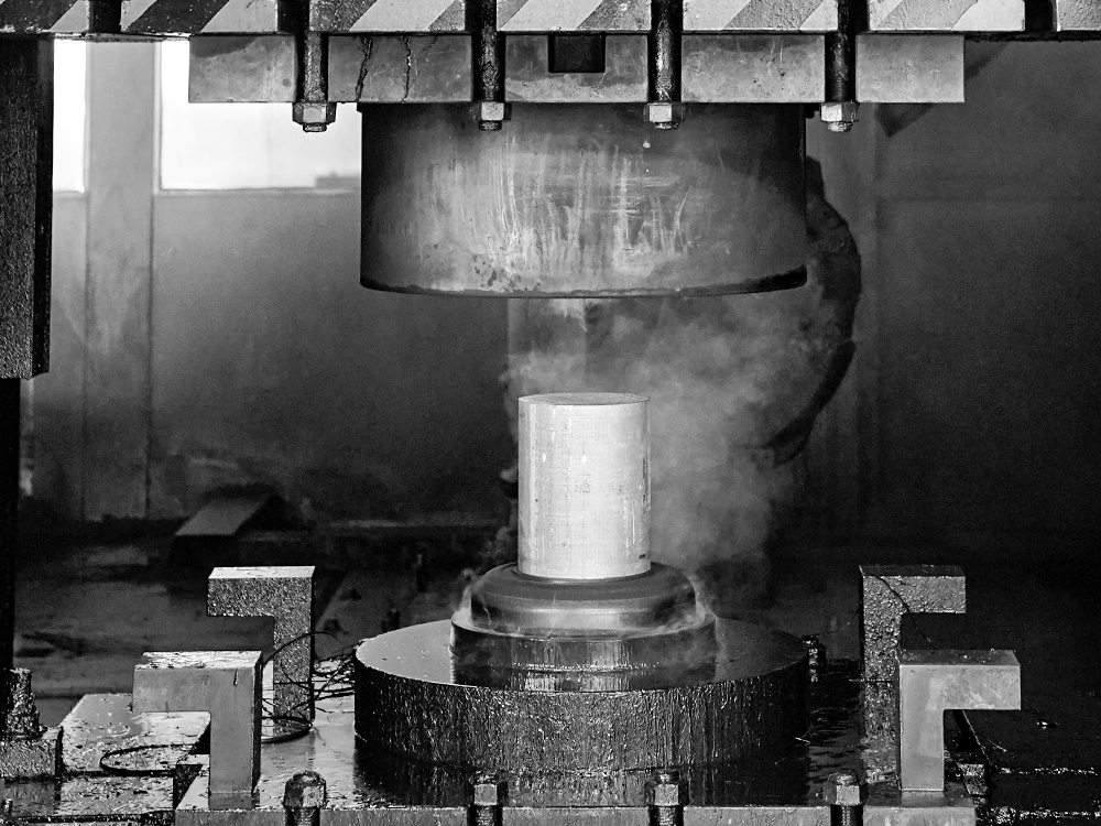 Forging trilogy: 10,000 tons forging of aluminum bars